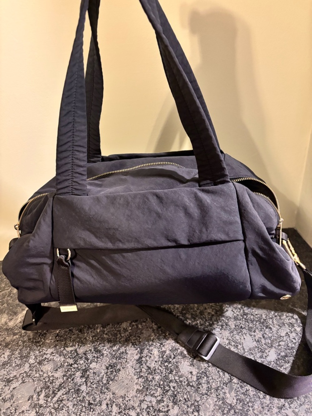 Lululemon On My Level Barrel Duffle Bag 16L - Picture 2 of 7